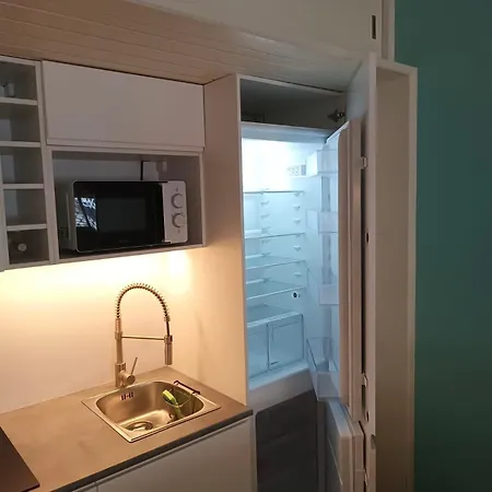Apartment Comfortable Flat Near The Parede