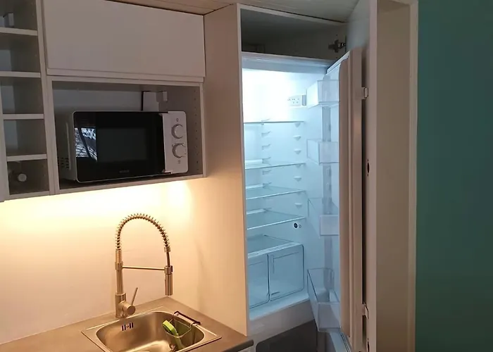 Apartment Comfortable Flat Near The Parede